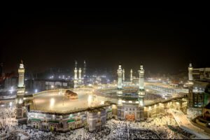 Makkah Kaaba during Hajj at night/المسجد الحرام